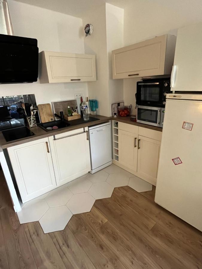 Joli Appartement 2 Pieces Proche Plage Fréjus エクステリア 写真